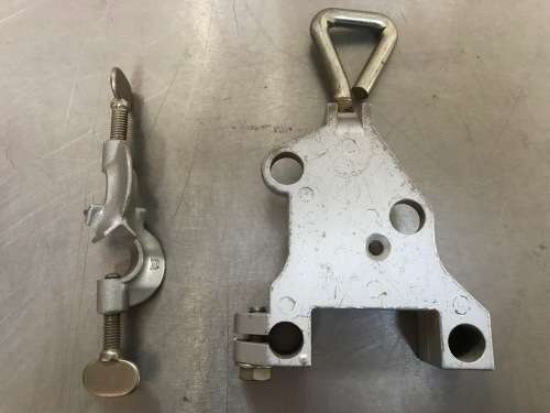 2 x clamps metal vintage