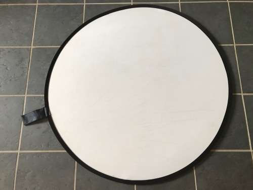Tristar Reflector round,  gold and  white, diameter 115cm