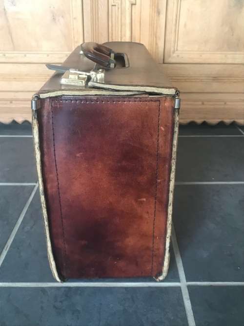 Pilot Leather Case , travel bag, vintage, from the 70s/80s Germany, size approx:18cm x 31cm x 45cm