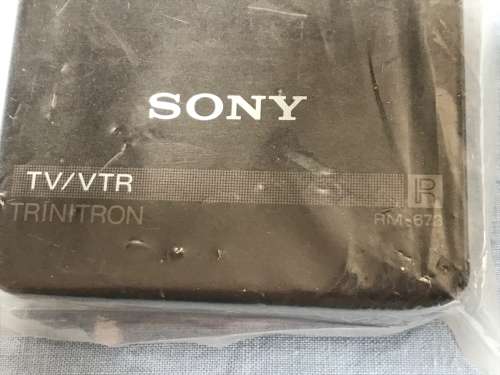 Sony Trinitron RM-673 Remote, vintage, rare,