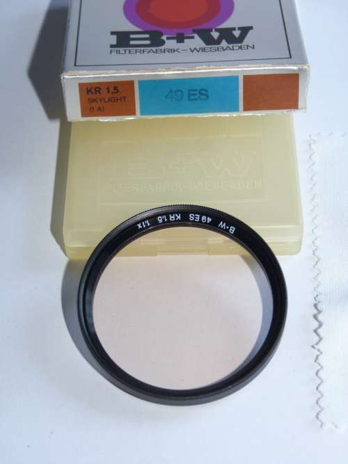 BW 49ES KR1.5 Skylight, 49mm Filter Thread, B+W