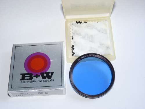 BW 52ES KB12 (80B) Blue correction filter,52mm Filter Thread, B+W