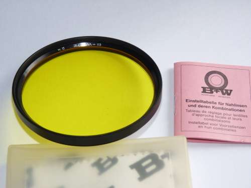 B+W 77E Yellow Filter (022) for  Black+White Photography, 77mm Filter Thread,B+W