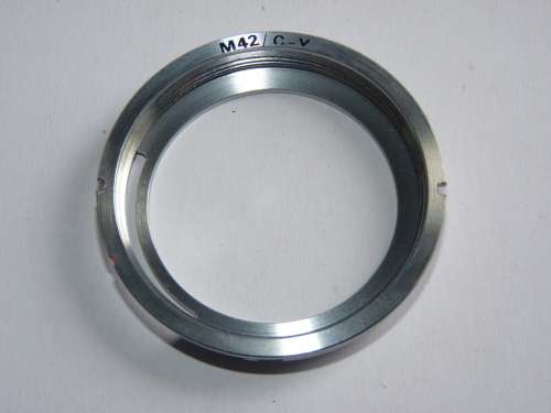 Hama Lens Adapter 305/07 LOT 1, to fit a Lense with M42 mount on to Yashica Contax MF