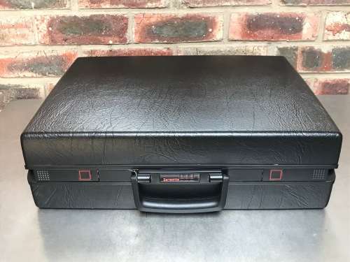 Samsonite Governor Briefcase black 14cmx36cmx46cm ,  like new , weight empty 3.2kg,