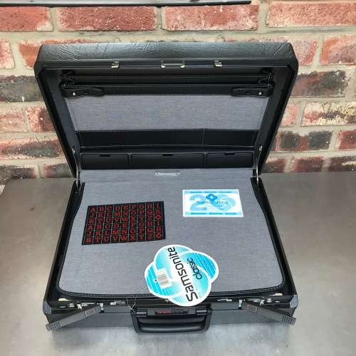 Samsonite Governor Briefcase black 14cmx36cmx46cm ,  like new , weight empty 3.2kg,