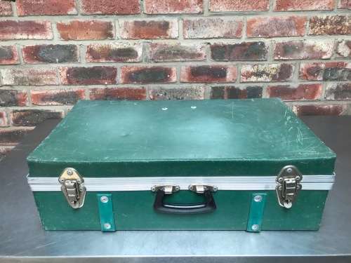 Medical Service Industral hardshell case 18cmx34cmx60cm, green ,  preowned , weight empty 6.15kg,