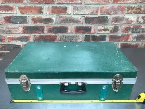 Medical Service Industral hardshell case 18cmx34cmx60cm, green ,  preowned , weight empty 6.15kg,