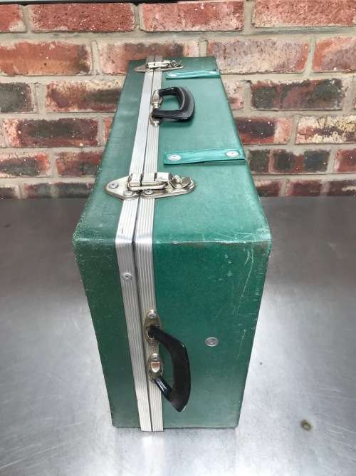 Medical Service Industral hardshell case 18cmx34cmx60cm, green ,  preowned , weight empty 6.15kg,