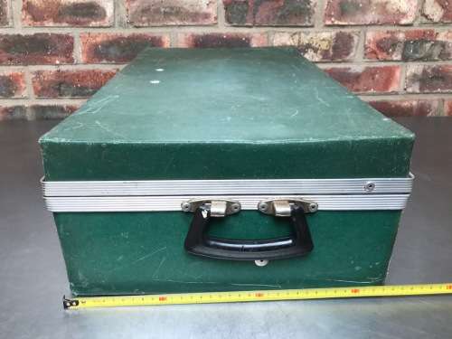 Medical Service Industral hardshell case 18cmx34cmx60cm, green ,  preowned , weight empty 6.15kg,