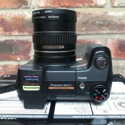 Kyocera Yashica Finecam Digital Camera 410R, vintage , top condition, in original box