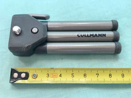 Cullmann mini tripod