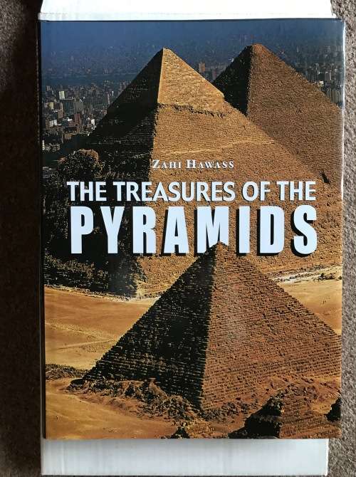 The Treasures of the Pyramids , book in english,ISBN 88-8095-233 1