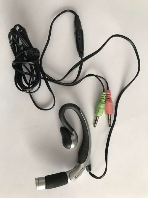 PC Lot Accessories, sandisk sd card reader, 2 x  typhoon head phone
