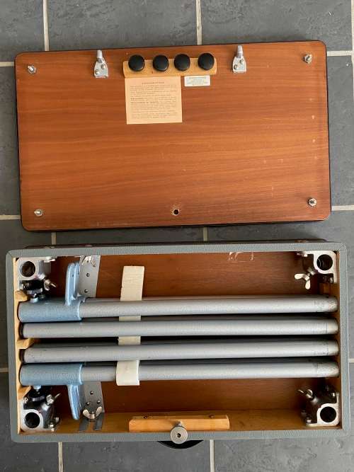 Karba Video / Laptop/ Projector mobile table , vintage, in good working condition
