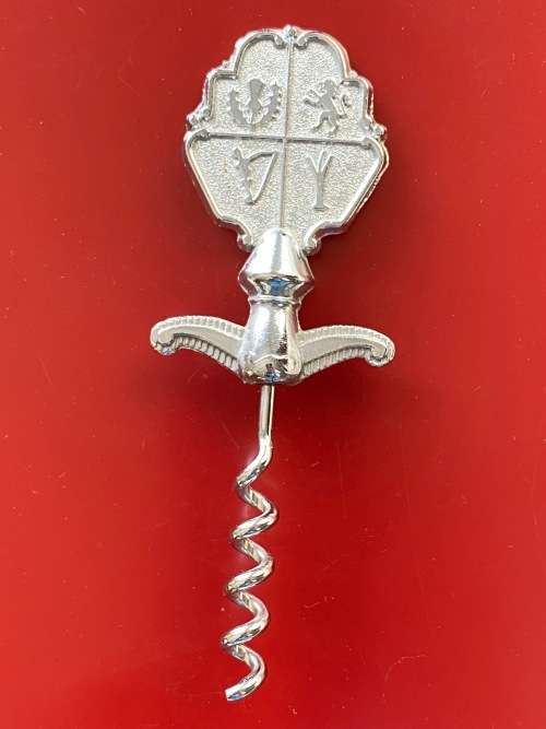 Wineopener Bisley Shooting Club England vintage collectors item