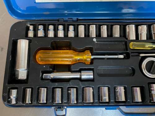 62 Piece Metric Combined Socket tool Set in metal case, vintage