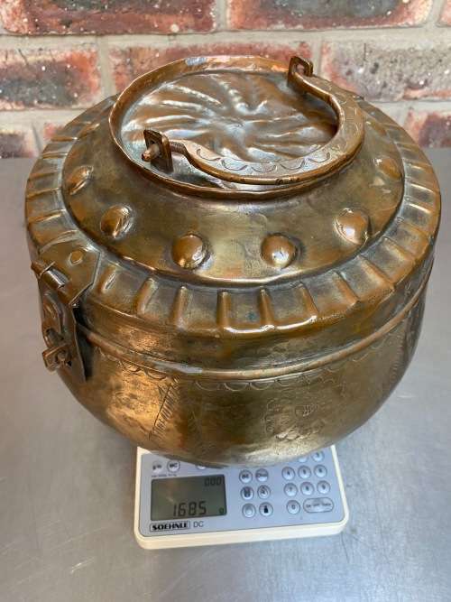 Antique hand craft Copper container , pot, vintage, from the 70s