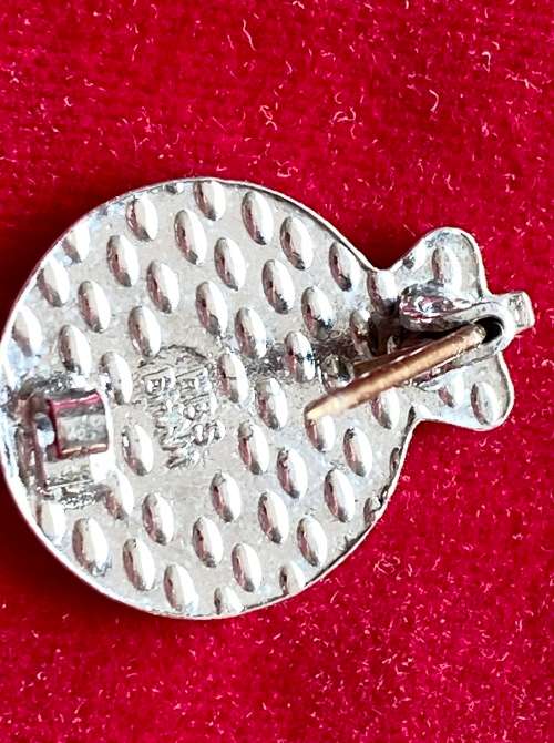 Original RAC `Royal Automobile Club membership` lapel badge / Pin from the 60s