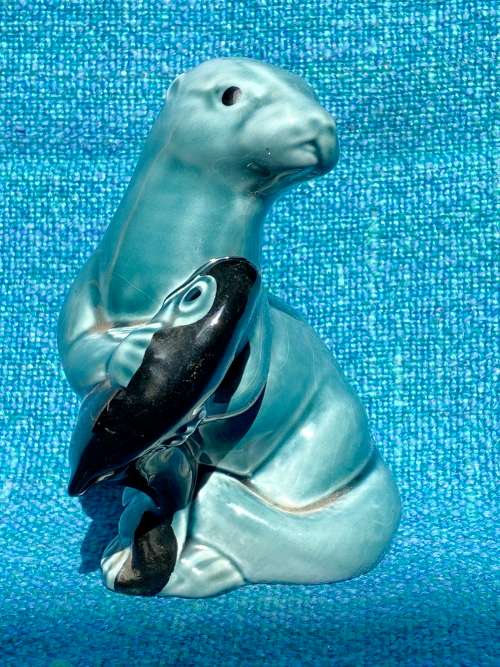 Porcelain Seal figure, Poole England vintage, blue, from the  70s, made in England, collection item,