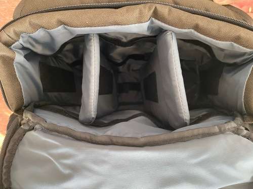 TAMRAC VELOCITY 9 SHOULDER PHOTO BAG WITH HIP-BELT #5769, Size inside : approx. 20cm x 30cm x 40cm