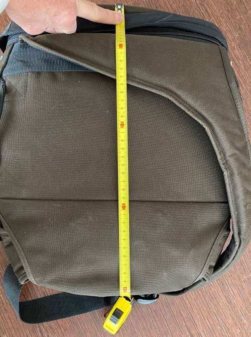 TAMRAC VELOCITY 9 SHOULDER PHOTO BAG WITH HIP-BELT #5769, Size inside : approx. 20cm x 30cm x 40cm