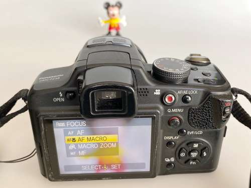 PANASONIC LUMIX FZ38 12 MIO Pixel, Leica 18x optical Zoom, Digital Camera 28mm-504mm(35mm equiv)