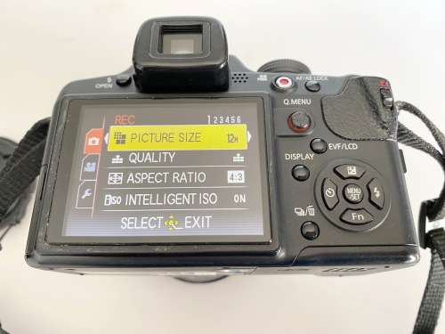 PANASONIC LUMIX FZ38 12 MIO Pixel, Leica 18x optical Zoom, Digital Camera 28mm-504mm(35mm equiv)