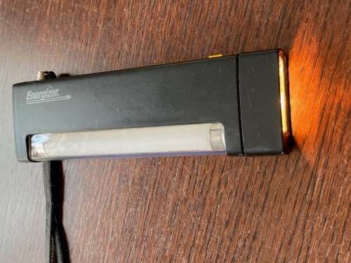 Energizer torch with blacklight, white light , vintage, is working, no batteries are incl.