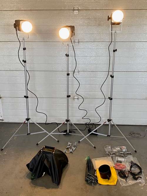 Multiblitz Mini Studio 202 Flashlight System for Travelling, made in W.Germany in working condition.