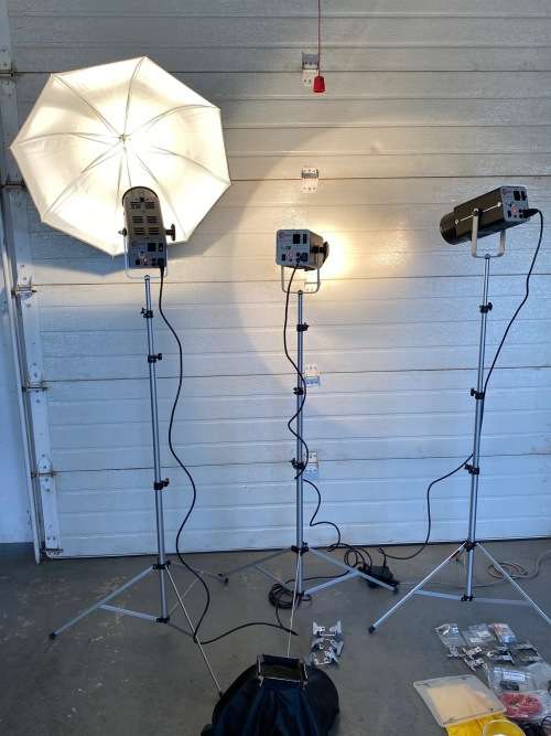 Multiblitz Mini Studio 202 Flashlight System for Travelling, made in W.Germany in working condition.