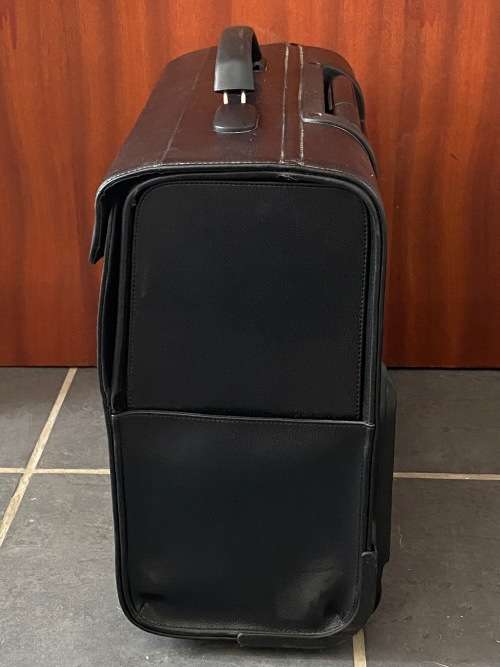Laptop Pilot Travel Case with Wheels ( Trolley) with Carry Handle , Dimensions: 42 x 37 x 20 cm, 4KG