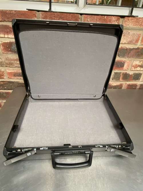 Samsonite Hard Shell Brief Case with Combo Lock, grey, antrazith, from 70/80ties , made in Belgium