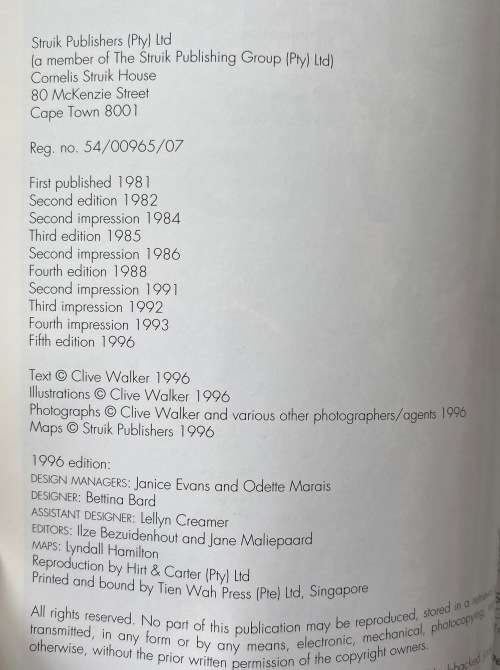 Signs of the Wild, Clive Walker, Field Guide to spoor & signs , 1996, 215 pages,english