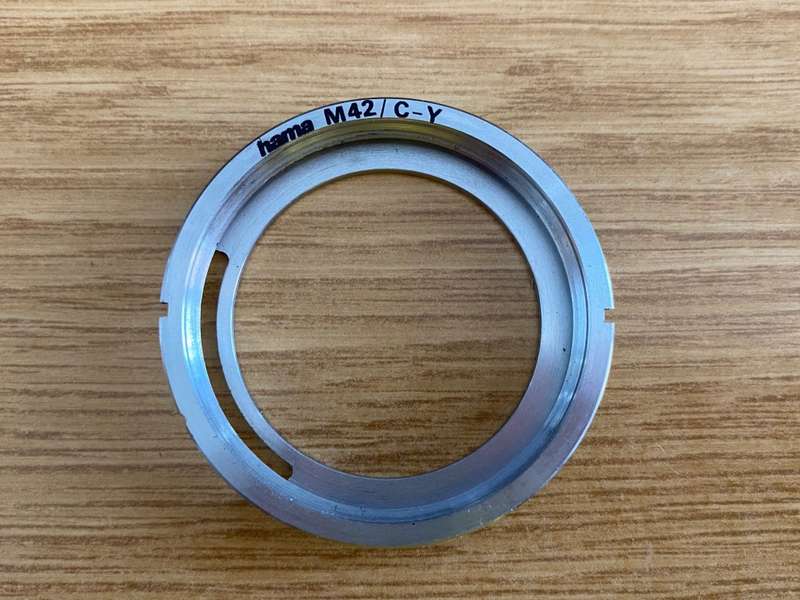 Hama Lens Adapter 305/07 LOT 2, to fit a Lense with M42 mount on to Yashica Contax MF