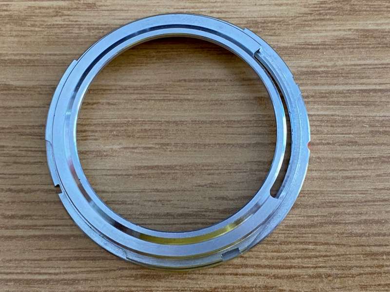 Hama Lens Adapter 305/07 LOT 2, to fit a Lense with M42 mount on to Yashica Contax MF