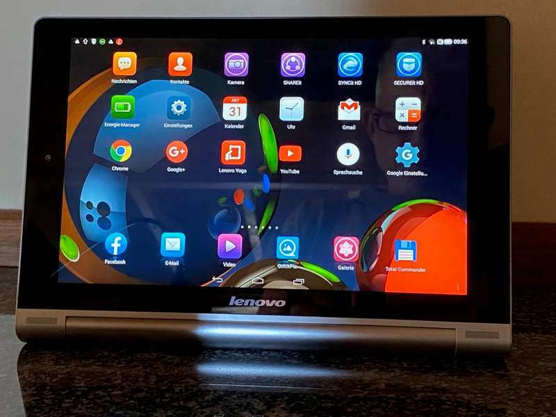 LENOVO Yoga B8080-H tablet + Lenovo Keyboard in original box, working.