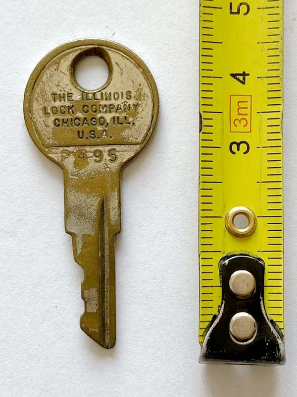 The Illinois Lock company Chicago USA Key vintgage lot 1, collectors item