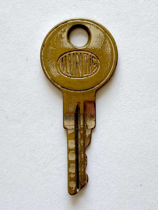 The Illinois Lock company Chicago USA Key vintgage lot 1, collectors item