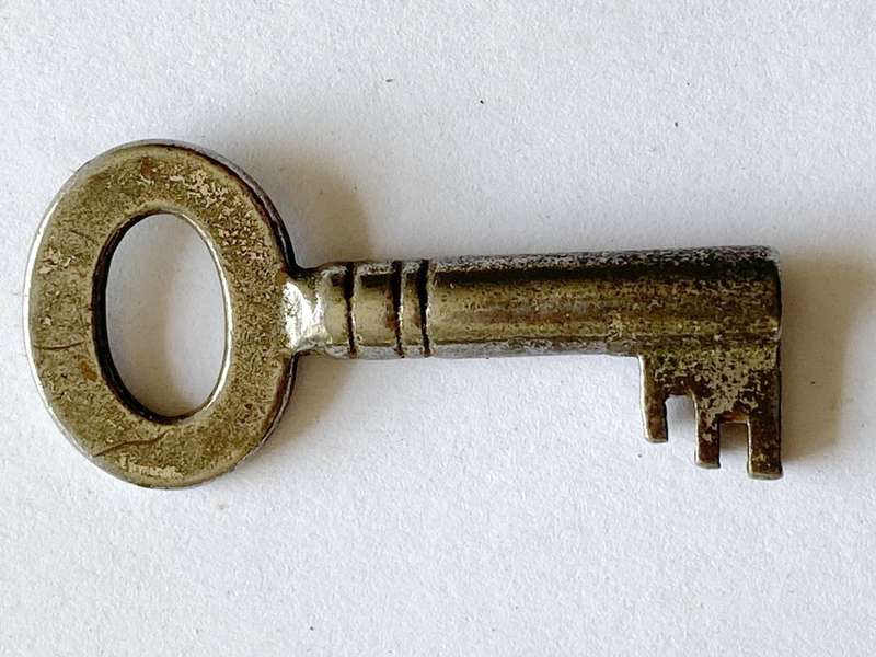 old key 751 lot 4, vintage,collectors item