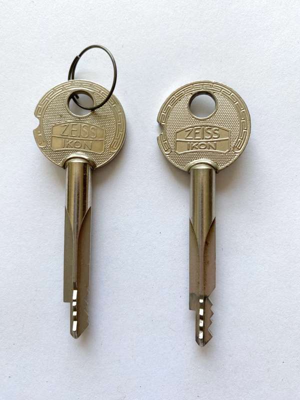 Zeiss Ikon key 2x, from Germany, vintage, No. 192004 ,No. 174783, collectors item