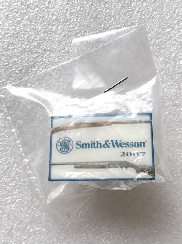 Smith & Wesson 2007 pin, new ,collectors item, rare