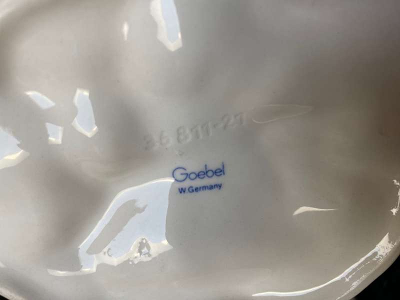 Hummel Goebel Dolphin porcelaine 36811-21, from the 80s, Made in W.Germany, rare, collectors item