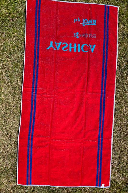 Vintage YASHICA Kyocera (by Fowa/Italy) Towel , blue red , from 90s,collectors item, 160x80cm