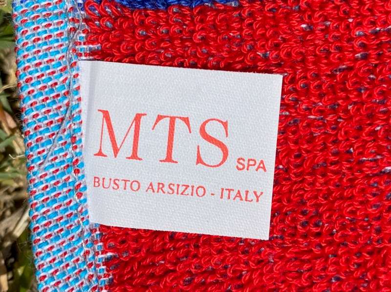Vintage YASHICA Kyocera (by Fowa/Italy) Towel , blue red , from 90s,collectors item, 160x80cm
