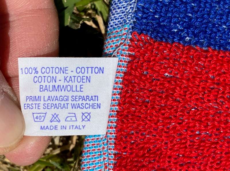 Vintage YASHICA Kyocera (by Fowa/Italy) Towel , blue red , from 90s,collectors item, 160x80cm