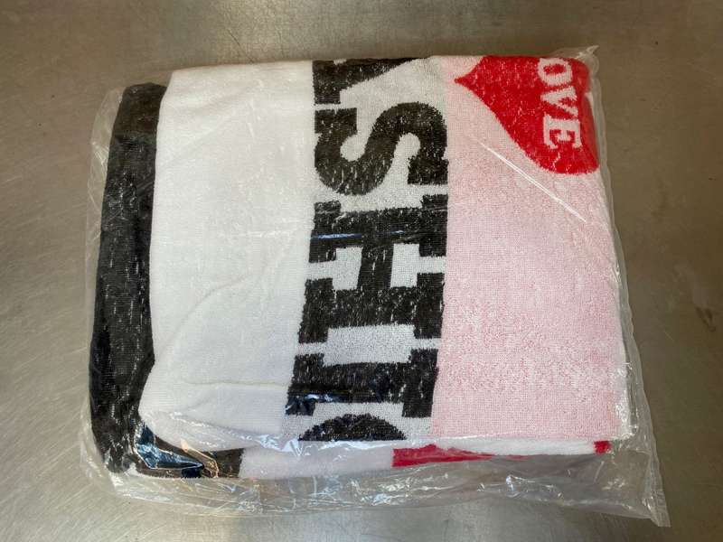 Vintage LOVE YASHICA Beach Towel , 160cmx80cm, from the 80s,collectors item, still brand new,