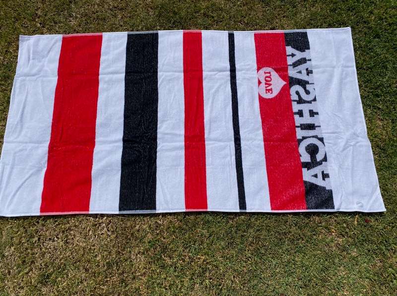Vintage LOVE YASHICA Beach Towel , 160cmx80cm, from the 80s,collectors item, still brand new,