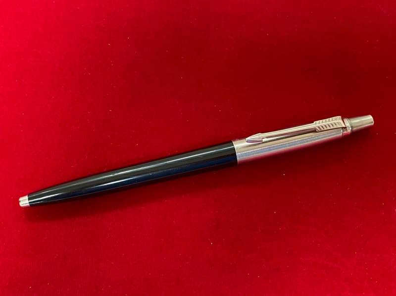Parker Ball Pen , black silver,made in USA , LI, date code, 2003 Q3 ,collectors item