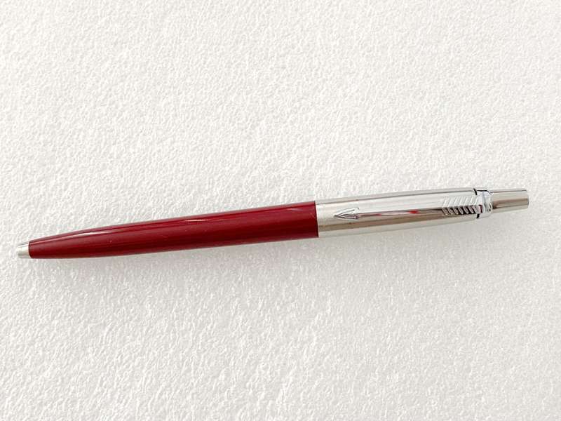 Parker Ball Pen , bordeaux, made in U.K. , date code: IIIE, 1998 Q1, collectors item